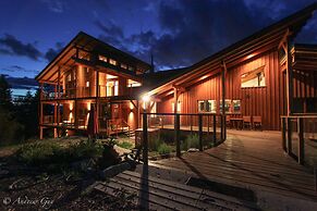 Myra Canyon Lodge + Ranch