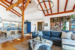 Myra Canyon Lodge + Ranch