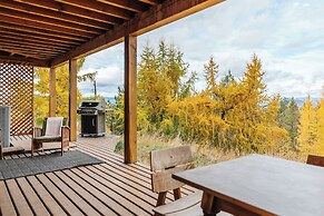 Myra Canyon Lodge + Ranch