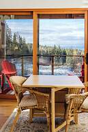 Myra Canyon Lodge + Ranch