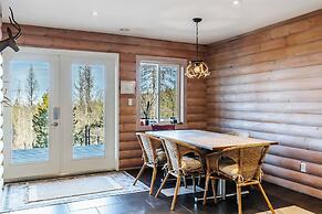 Myra Canyon Lodge + Ranch