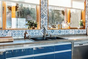 Myra Canyon Lodge + Ranch