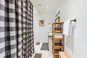 Myra Canyon Lodge + Ranch