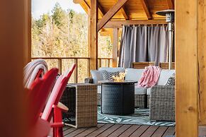 Myra Canyon Lodge + Ranch