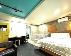 AIN Hotel