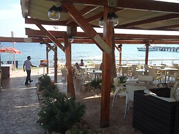 Evalena Beach Hotel