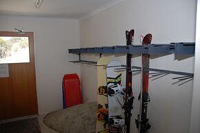 Summit Ridge Alpine Lodge