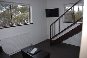 Summit Ridge Alpine Lodge