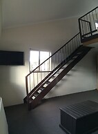 Summit Ridge Alpine Lodge