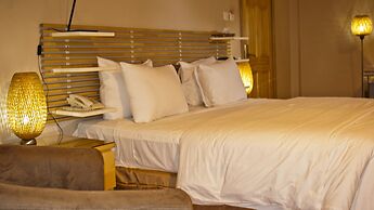 Tropical Enclave Hotel