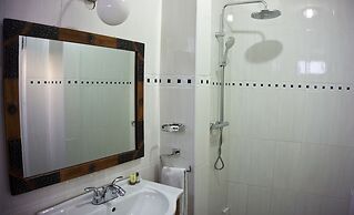 Tropical Enclave Hotel