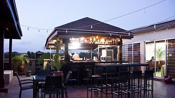 Tropical Enclave Hotel