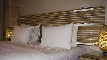 Tropical Enclave Hotel