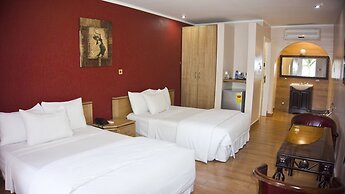 Tropical Enclave Hotel