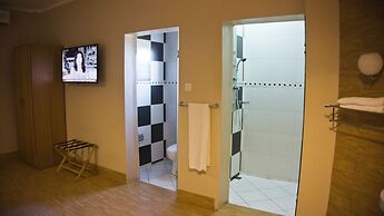 Tropical Enclave Hotel