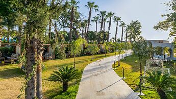 Rose Garden Premium Hotel