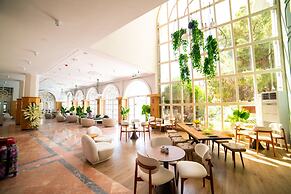 Rose Garden Premium Hotel