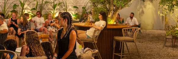 Rose Garden Premium Hotel