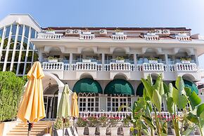 Rose Garden Premium Hotel