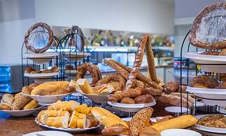 Rose Garden Premium Hotel