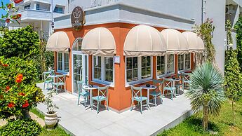 Rose Garden Premium Hotel