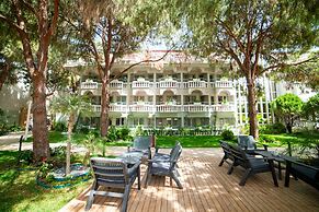 Rose Garden Premium Hotel