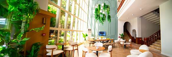 Rose Garden Premium Hotel