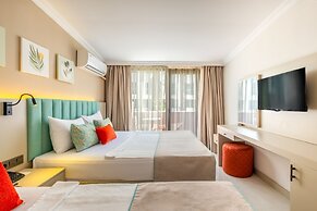 Rose Garden Premium Hotel