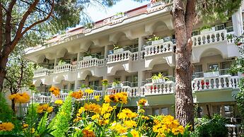 Rose Garden Premium Hotel