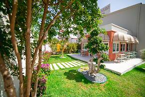 Rose Garden Premium Hotel