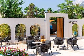 Rose Garden Premium Hotel