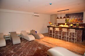 Rose Garden Premium Hotel