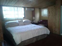 B & B Comfy Inn