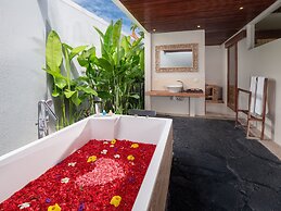 Avery Le Nixsun Villas by Waringin Hospitality