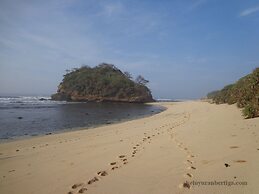 Avery Le Nixsun Villas by Waringin Hospitality