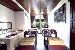 Avery Le Nixsun Villas by Waringin Hospitality