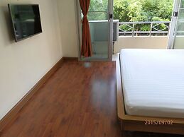 Sandy Serviced Apartment