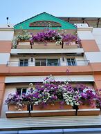 Sandy Serviced Apartment