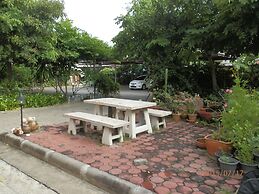 Sandy Serviced Apartment