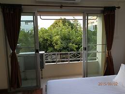 Sandy Serviced Apartment