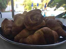 Sotirakis Hotel Studios