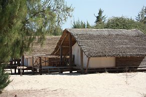 Campement Lodge Océan & Savane