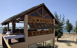 Campement Lodge Océan & Savane