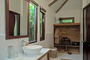 Cassia Cottage Resort and Spa