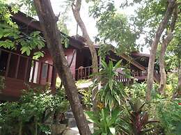 Moon Paradise Resort