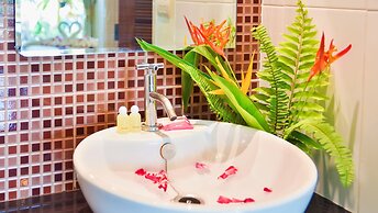 The Orange City Resort