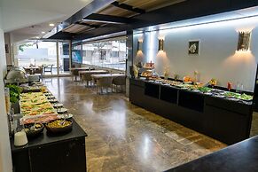 Business Life Boutique Hotel