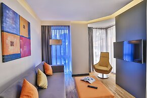 Business Life Boutique Hotel