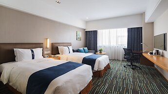 Holiday Inn Express Shanghai New Jinqiao by IHG