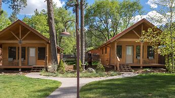 Shadow Mountain Lodge and Cabins